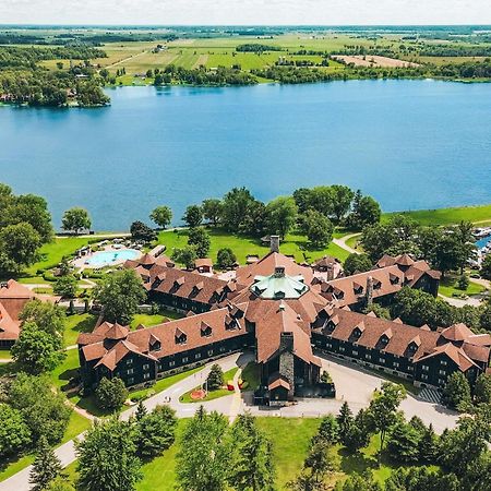 Fairmont Le Chateau Монтебело Екстериор снимка