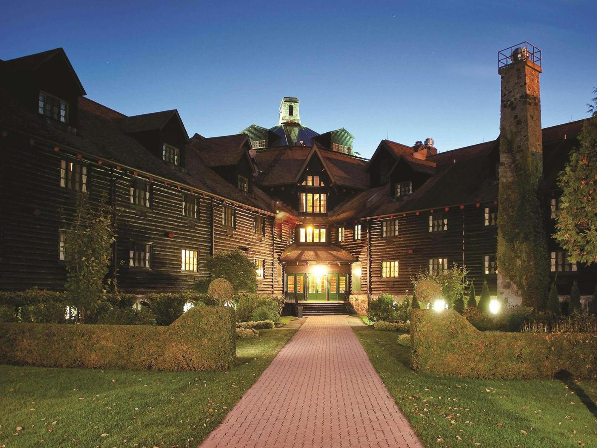 Fairmont Le Chateau Монтебело Екстериор снимка